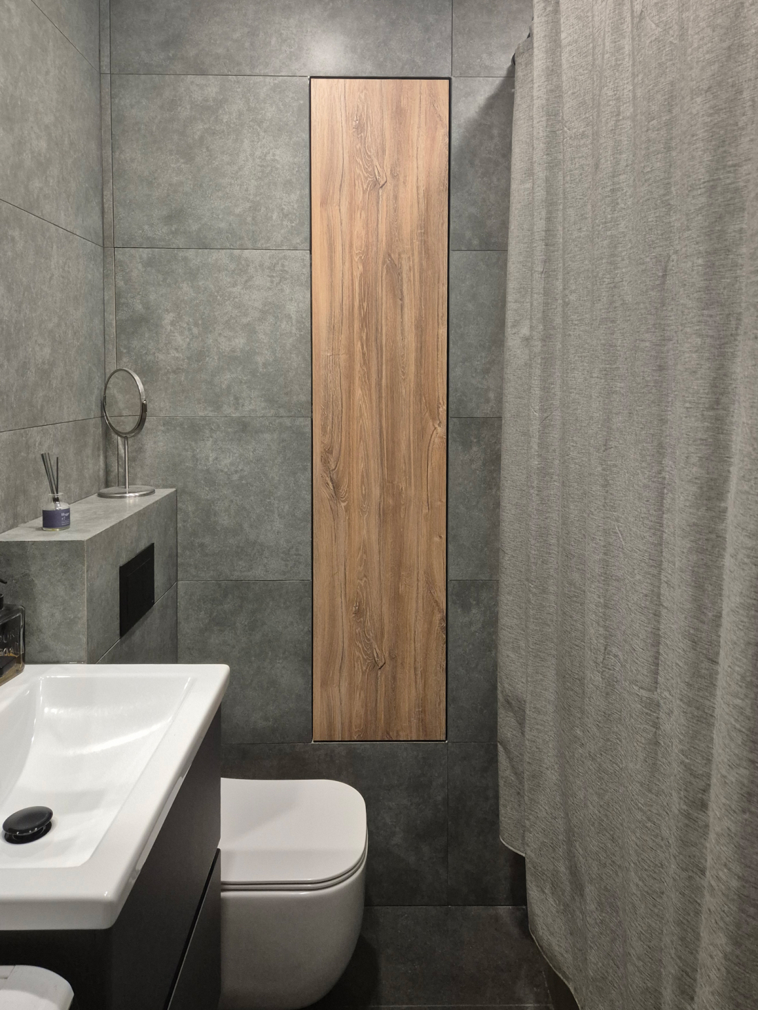 Узкий шкаф в нишу